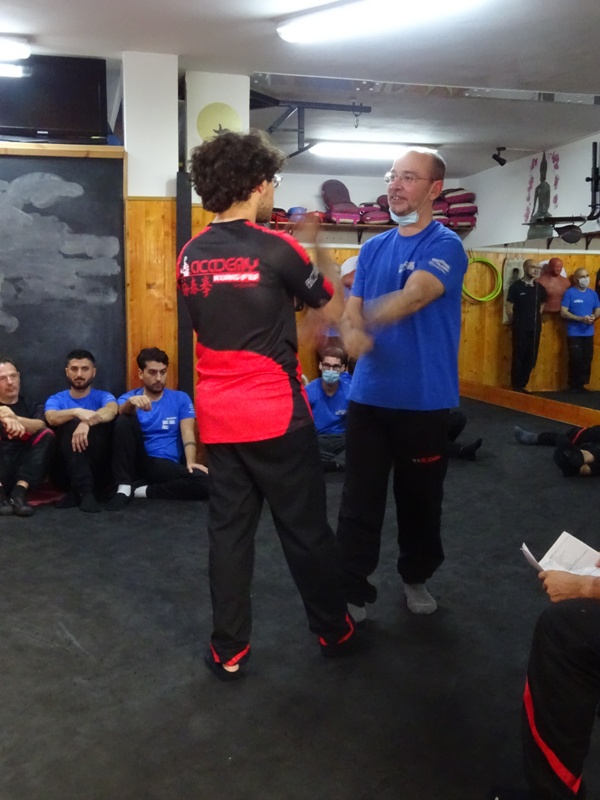 Kung Fu Academy di Sifu Mezzone Arti Marziali e palestra di Sport da Combattimento Wing Chun Weng Chun Tjun Tai Chi Taijiquan Qigong Sanda Difesa Personale (163)